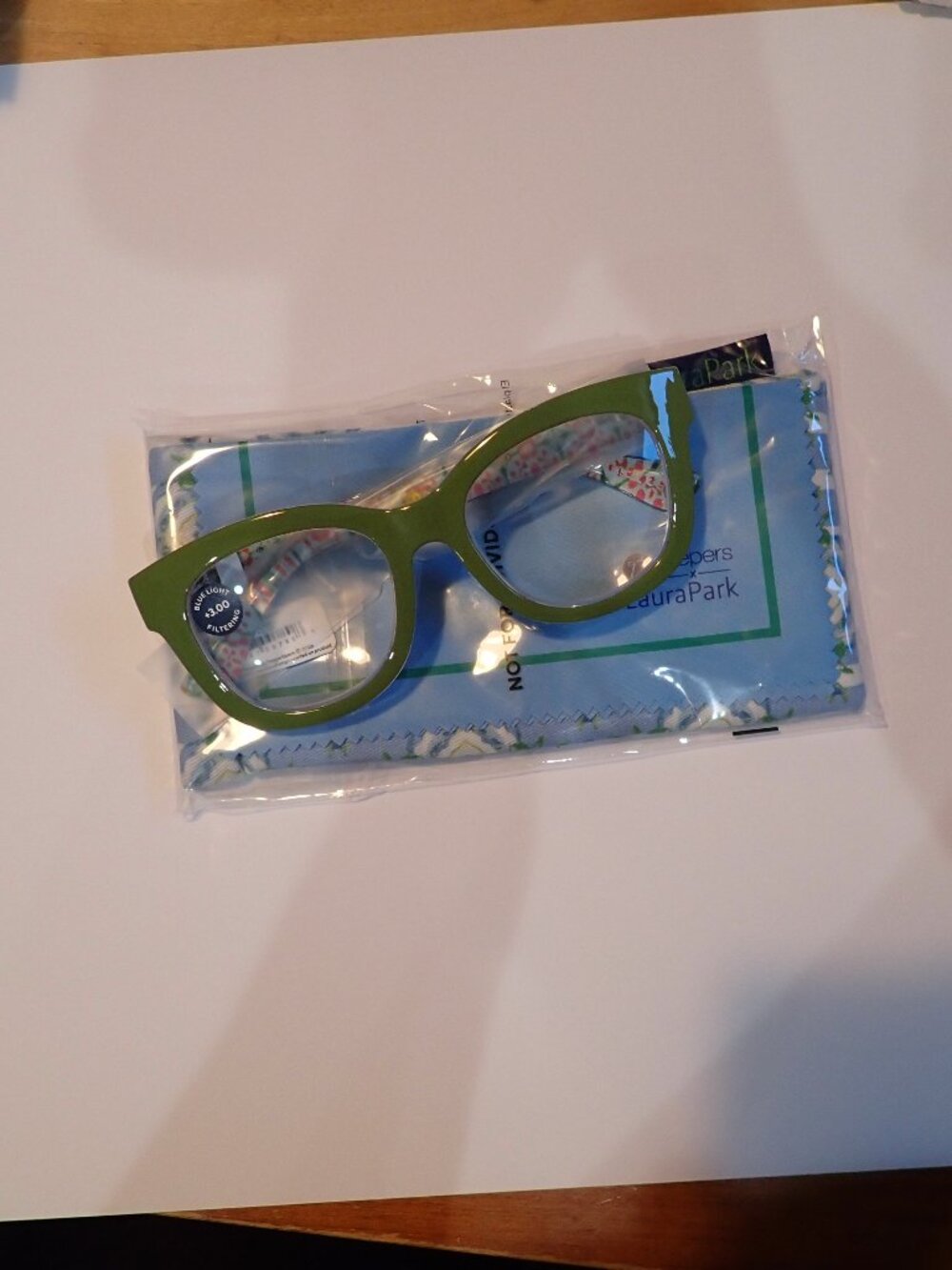Peepers by peeperspecs Center Stage Green/Gasparilla Limited Edition
